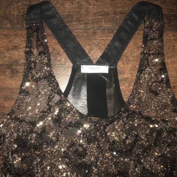 Good sheer top with sparkles - Picture 3 of 5